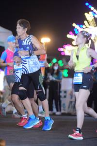 BIB: 3403
                            <button type="button" onclick="openModal(23112190)" class="btn btn-primary btn-sm float-right btn-popup" data-toggle="modal" data-target=".modal-high-quality">
                        <i class="fas fa-shopping-cart"></i> Add to Cart
                    </button>
                                            <button type="button" onclick="isThisMe(23112190, true)" class="btn btn-success btn-sm float-right btn-popup btn-isme hidden" data-toggle="tooltip" data-placement="bottom" title="นี่คือรูปของคุณใช่ไหม คลิกที่นี่เพื่อเอาเข้าอัลบั้ม">
                        <i class="fas fa-plus"></i> Add to album
                    </button>
                    <button type="button" onclick="isThisMe(23112190, false)" class="btn btn-warning btn-sm float-right btn-popup btn-isnotme hidden">
                        <i class="fas fa-ban"></i> Remove from album
                    </button>